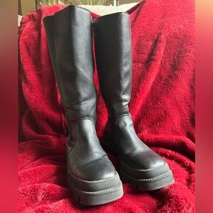 Women’s Target Knee High Boots with Chunky Heel, Zip-up, Good Condition